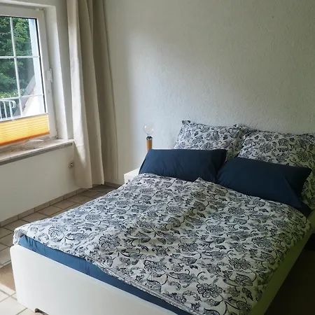 Gemuetliche Mit Balkon, Verkehrsguenstig Gelegen Apartament *