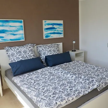 Gemuetliche Mit Balkon, Verkehrsguenstig Gelegen Apartament *