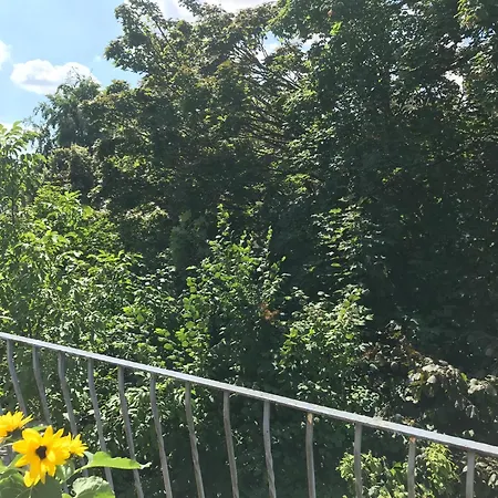 Gemuetliche Mit Balkon, Verkehrsguenstig Gelegen Apartament *