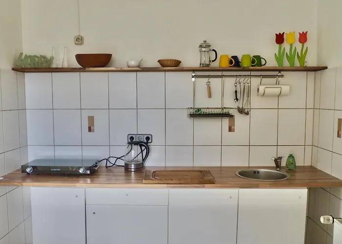 Gemuetliche Mit Balkon, Verkehrsguenstig Gelegen *