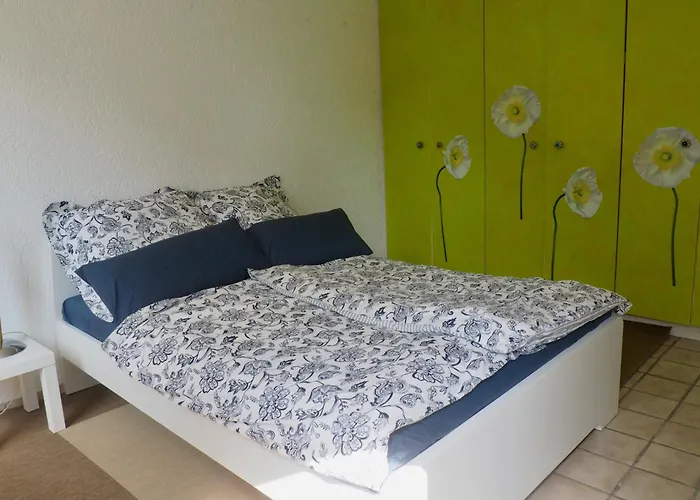 Gemuetliche Mit Balkon, Verkehrsguenstig Gelegen Apartment *